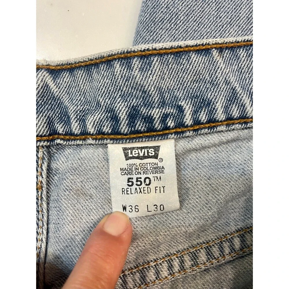 MEN'S VINTAGE (90's) LEVI'S 550 Red Tab, 36